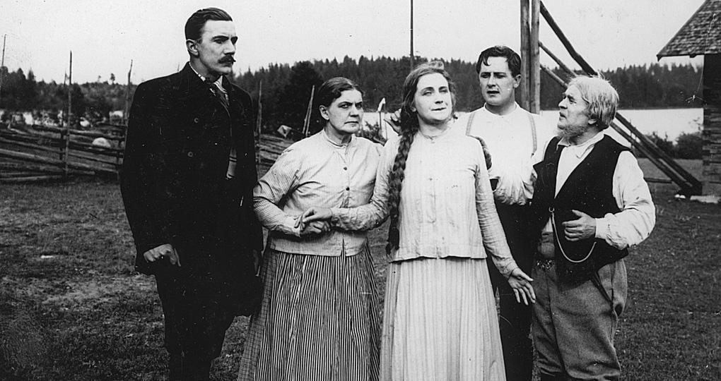 Following the Swedish Model The Transnational Nature of Finnish National Cinema in the early 1920s Kosmorama
