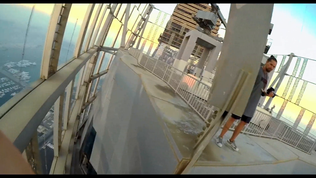 And The King Said, What a Fantastic Machine 01:02:28.91 - 01:03:54.14